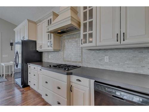 384 Prestwick Terrace Se, Calgary, AB - Indoor Photo Showing Kitchen