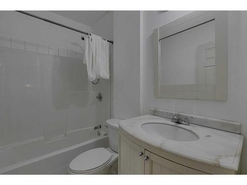 384 Prestwick Terrace Se, Calgary, AB - Indoor Photo Showing Bathroom