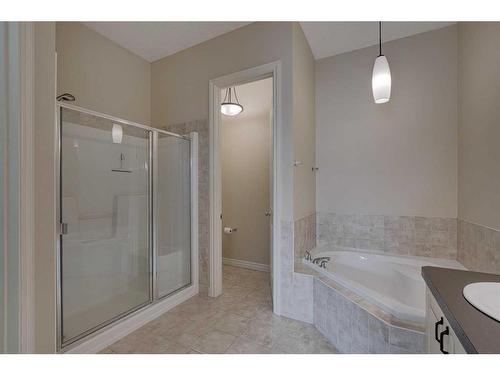 384 Prestwick Terrace Se, Calgary, AB - Indoor Photo Showing Bathroom