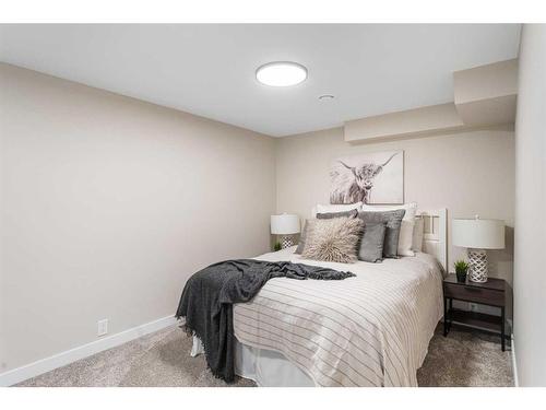 5716 Dalmead Crescent Nw, Calgary, AB - Indoor Photo Showing Bedroom