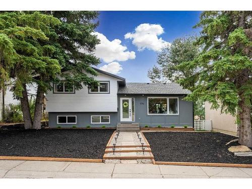 5716 Dalmead Crescent Nw, Calgary, AB - Outdoor With Facade