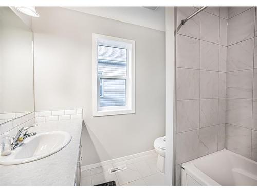 166 Cityside Grove Ne, Calgary, AB - Indoor Photo Showing Bathroom