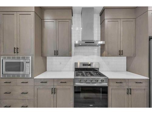 166 Edith Road Nw, Calgary, AB - Indoor Photo Showing Kitchen