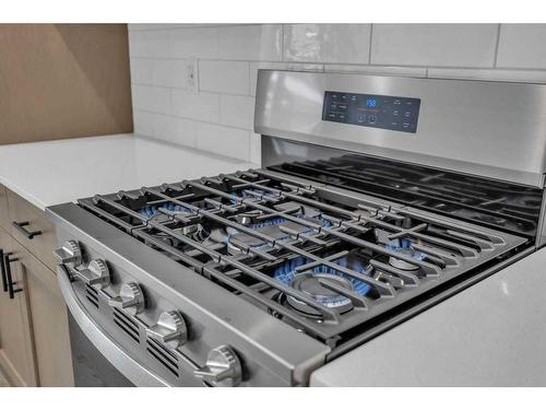 166 Edith Road Nw, Calgary, AB - Indoor Photo Showing Kitchen