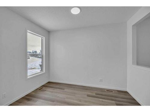 166 Edith Road Nw, Calgary, AB - Indoor Photo Showing Other Room