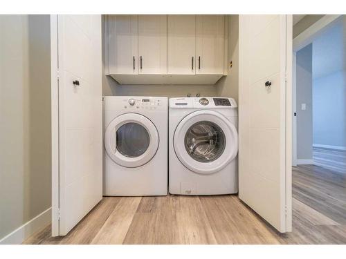 503-4935 Dalton Drive Nw, Calgary, AB - Indoor Photo Showing Laundry Room