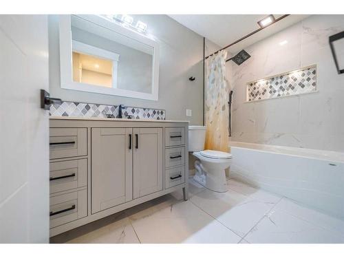 503-4935 Dalton Drive Nw, Calgary, AB - Indoor Photo Showing Bathroom