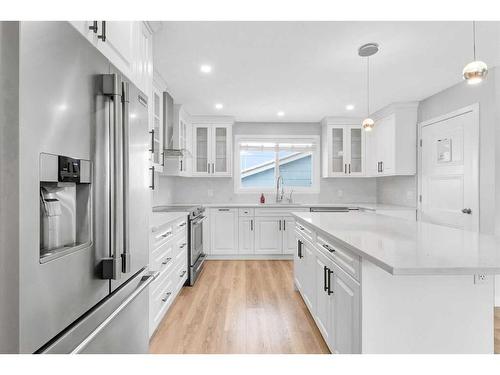 263 Penbrooke Way Se, Calgary, AB - Indoor Photo Showing Kitchen With Upgraded Kitchen