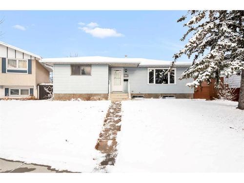 263 Penbrooke Way Se, Calgary, AB - Outdoor