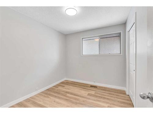 263 Penbrooke Way Se, Calgary, AB - Indoor Photo Showing Other Room