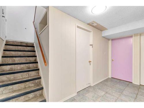 263 Penbrooke Way Se, Calgary, AB - Indoor Photo Showing Other Room