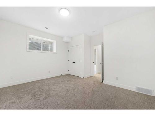 1410 43 Street Sw, Calgary, AB - Indoor Photo Showing Other Room