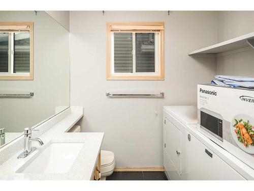 13 Citadel Gardens Nw, Calgary, AB - Indoor Photo Showing Laundry Room