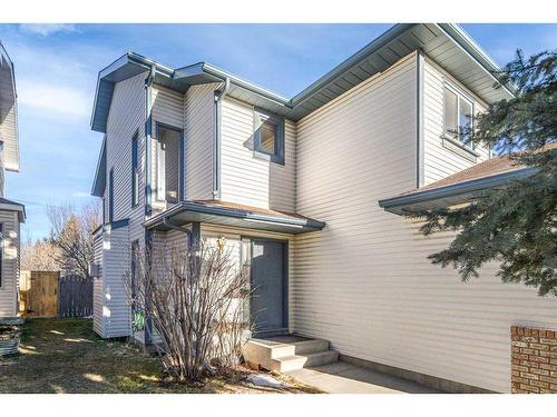 13 Citadel Gardens Nw, Calgary, AB - Outdoor With Exterior