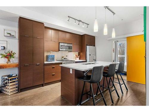 301-1719 9A Street Sw, Calgary, AB - Indoor Photo Showing Kitchen