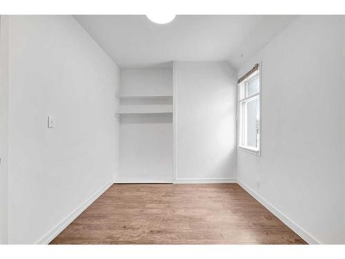 1710 6 Avenue Nw, Calgary, AB - Indoor Photo Showing Other Room