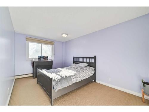 301-222 5 Avenue Ne, Calgary, AB - Indoor Photo Showing Bedroom