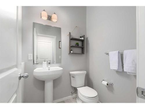 786 Walden Drive Se, Calgary, AB - Indoor Photo Showing Bathroom