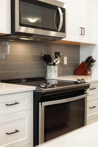 786 Walden Drive Se, Calgary, AB - Indoor Photo Showing Kitchen