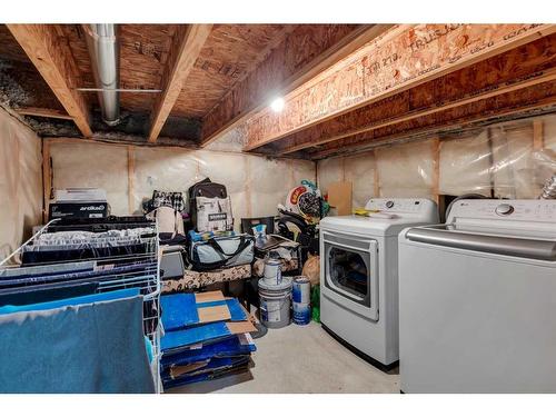 114 Osborne Common Sw, Airdrie, AB - Indoor Photo Showing Laundry Room