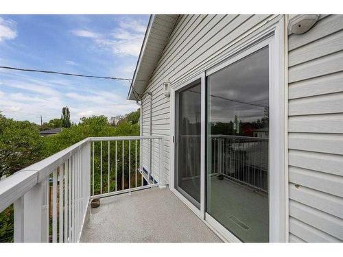 2213 27 Street Se, Calgary, AB - Outdoor With Balcony With Exterior