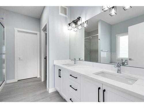 902 Macleod Trail Sw, High River, AB - Indoor Photo Showing Bathroom