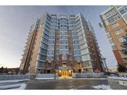 302-16 Varsity Estates Circle NW Calgary, AB T3A 2C5