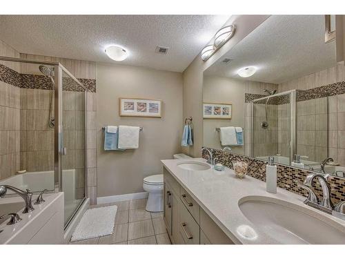 302-16 Varsity Estates Circle Nw, Calgary, AB - Indoor Photo Showing Bathroom