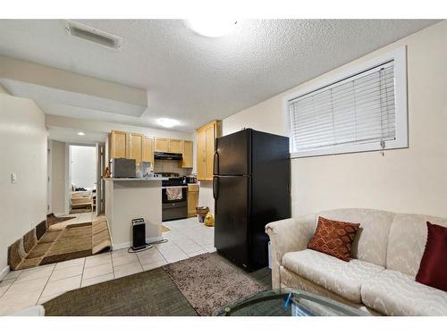 213 Saddlecrest Place Ne, Calgary, AB - Indoor