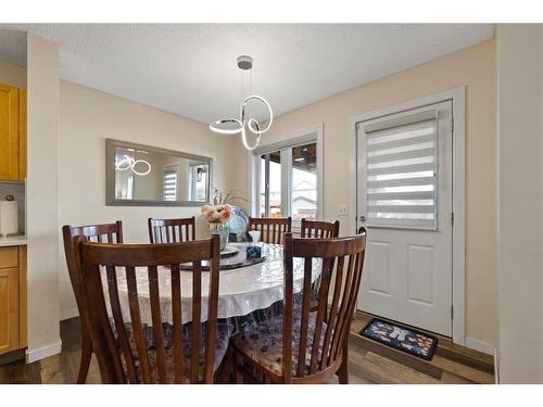 213 Saddlecrest Place Ne, Calgary, AB - Indoor Photo Showing Dining Room