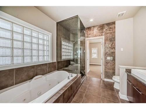 1819 18 Street Sw, Calgary, AB - Indoor Photo Showing Bathroom