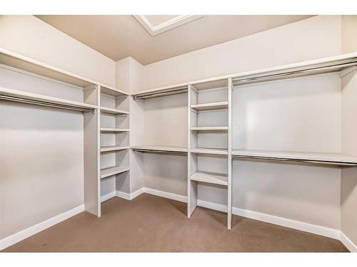 1819 18 Street Sw, Calgary, AB - Indoor With Storage