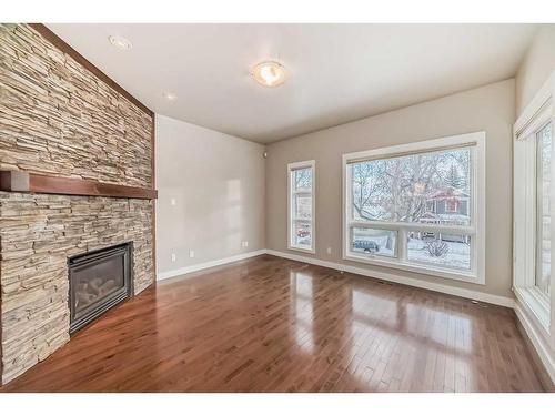 1819 18 Street Sw, Calgary, AB - Indoor With Fireplace