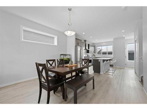 247 Union Avenue Se, Calgary, AB - Indoor Photo Showing Dining Room