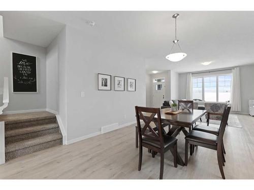 247 Union Avenue Se, Calgary, AB - Indoor Photo Showing Dining Room