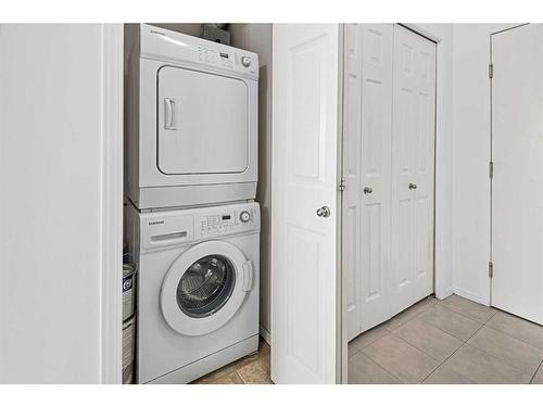 1103-325 3 Street Se, Calgary, AB - Indoor Photo Showing Laundry Room