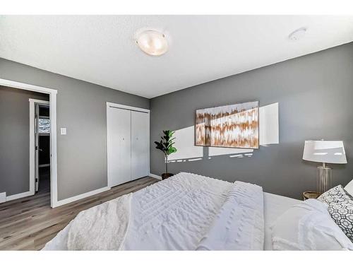 156 Van Horne Crescent Ne, Calgary, AB - Indoor Photo Showing Bedroom