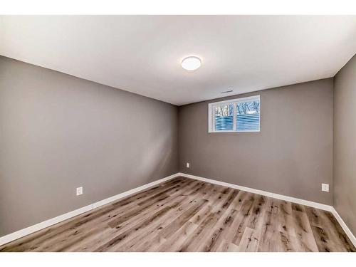 156 Van Horne Crescent Ne, Calgary, AB - Indoor Photo Showing Other Room