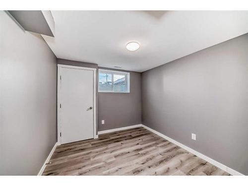 156 Van Horne Crescent Ne, Calgary, AB - Indoor Photo Showing Other Room