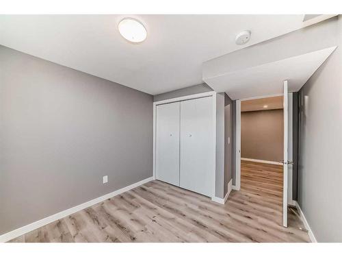 156 Van Horne Crescent Ne, Calgary, AB - Indoor Photo Showing Other Room