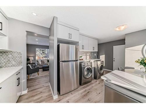 156 Van Horne Crescent Ne, Calgary, AB - Indoor Photo Showing Other Room