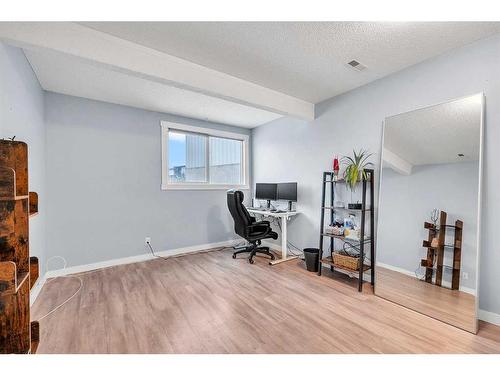 120 Oaktree Close Sw, Calgary, AB - Indoor