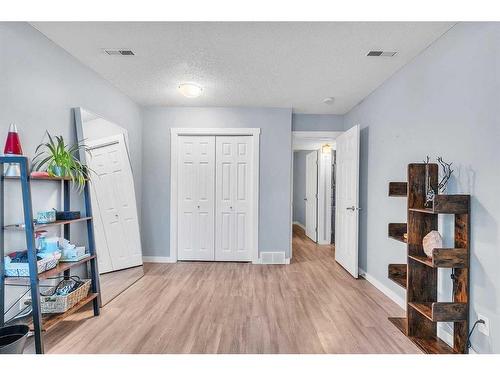 120 Oaktree Close Sw, Calgary, AB - Indoor