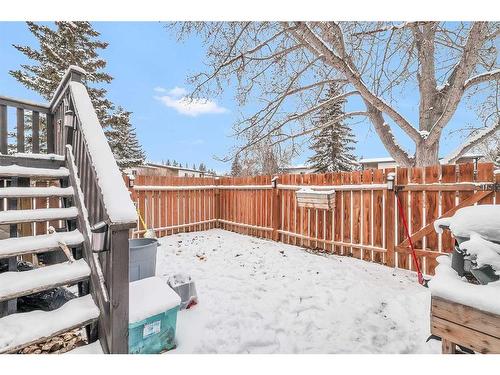 120 Oaktree Close Sw, Calgary, AB - Outdoor