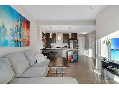 611-122 Mahogany Centre Se, Calgary, AB - Indoor Photo Showing Living Room