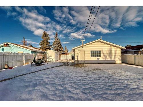 4824 8 Avenue Se, Calgary, AB - Outdoor