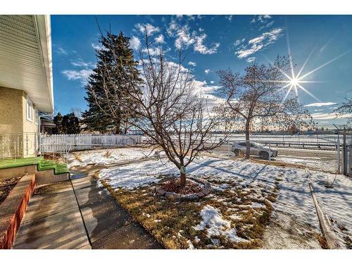 4824 8 Avenue Se, Calgary, AB - Outdoor With View