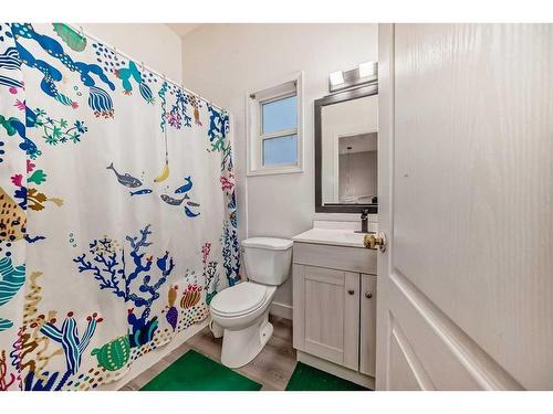 191 Saddleback Road Ne, Calgary, AB - Indoor Photo Showing Bathroom