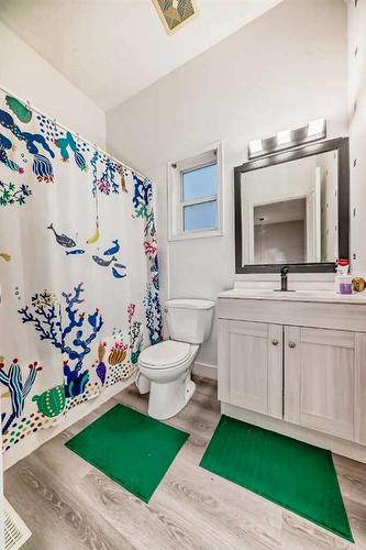 191 Saddleback Road Ne, Calgary, AB - Indoor Photo Showing Bathroom