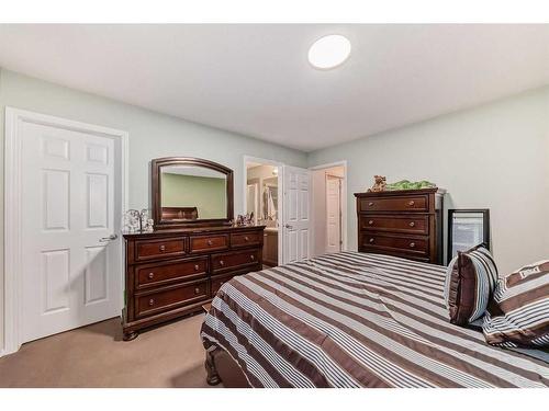 4 Saddlebrook Circle Ne, Calgary, AB - Indoor Photo Showing Bedroom